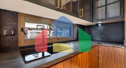 Простора вілла планування 6 + 1 в районі Дошемеалти - Анталія