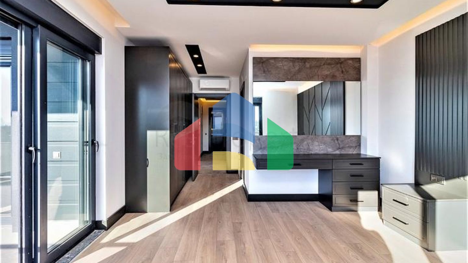 Вілли планування 4 + 1 в районі Дошемеалти - Анталія