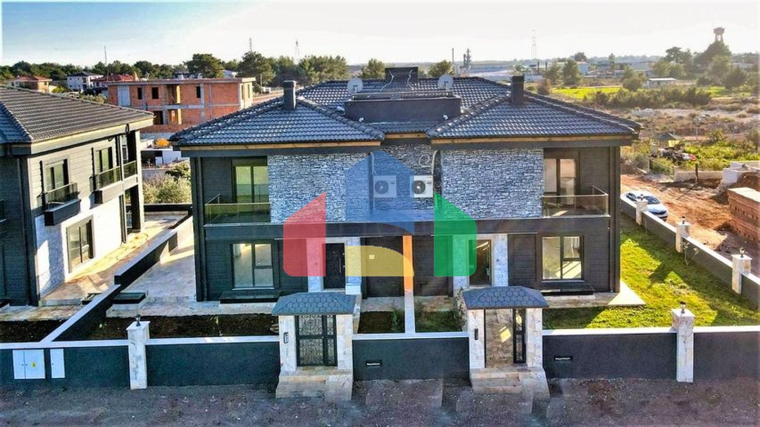 Вілли планування 4 + 1 в районі Дошемеалти - Анталія