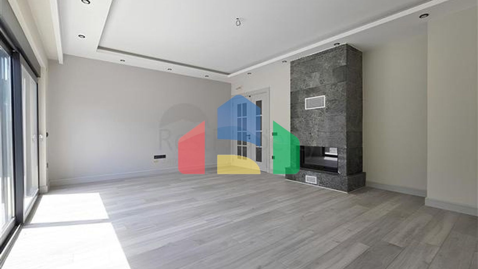 Просторий дуплекс 4 + 1 в районі Оба – поєднання затишку, тиші і якості