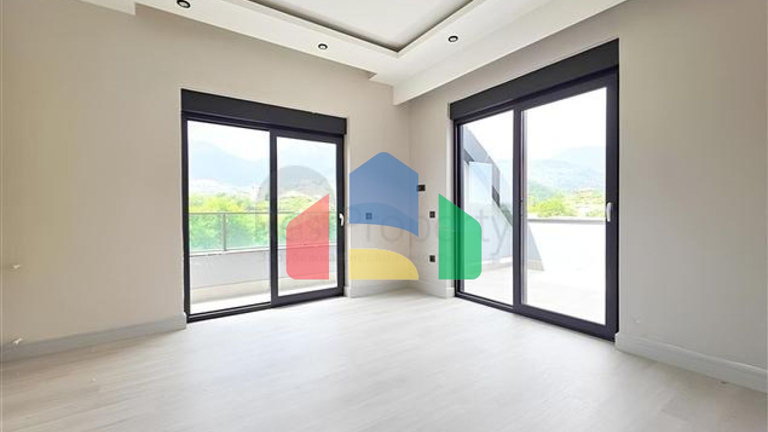 Просторий дуплекс 4 + 1 в районі Оба – поєднання затишку, тиші і якості