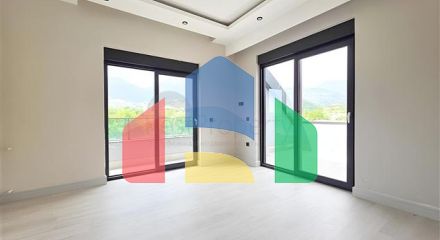 Просторий дуплекс 4 + 1 в районі Оба – поєднання затишку, тиші і якості