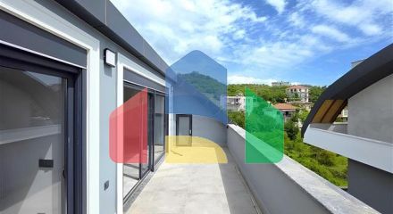 Просторий дуплекс 4 + 1 в районі Оба – поєднання затишку, тиші і якості