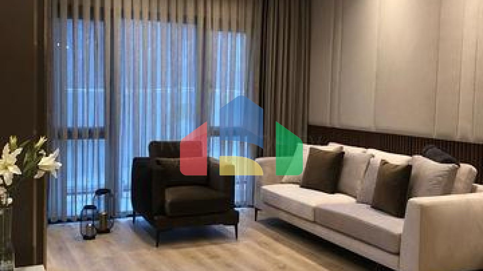 Житловий комплекс сімейної концепції, поруч з метро станцією