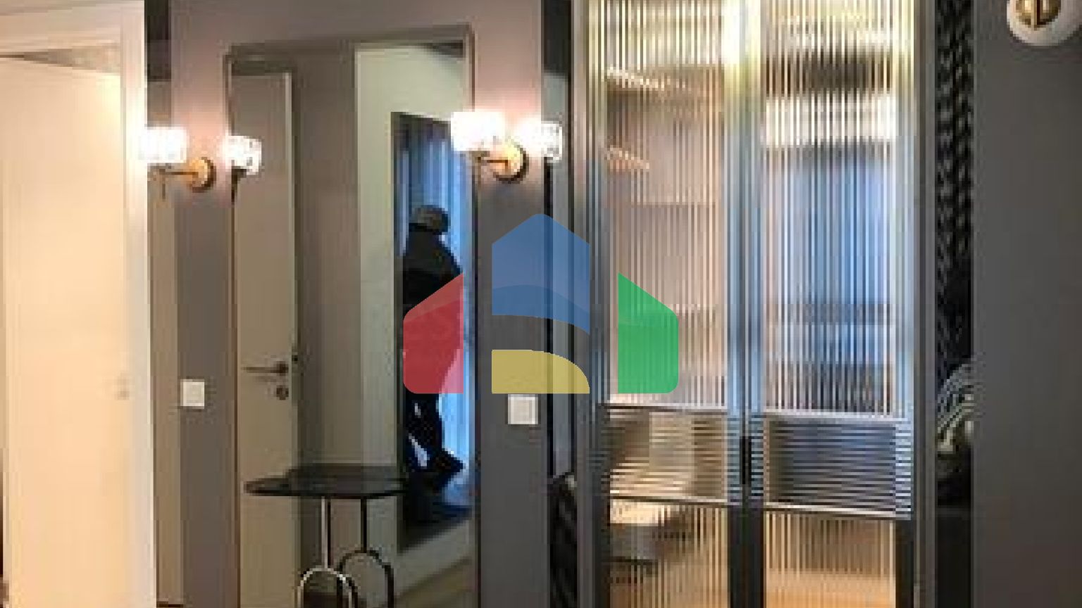 Житловий комплекс сімейної концепції, поруч з метро станцією