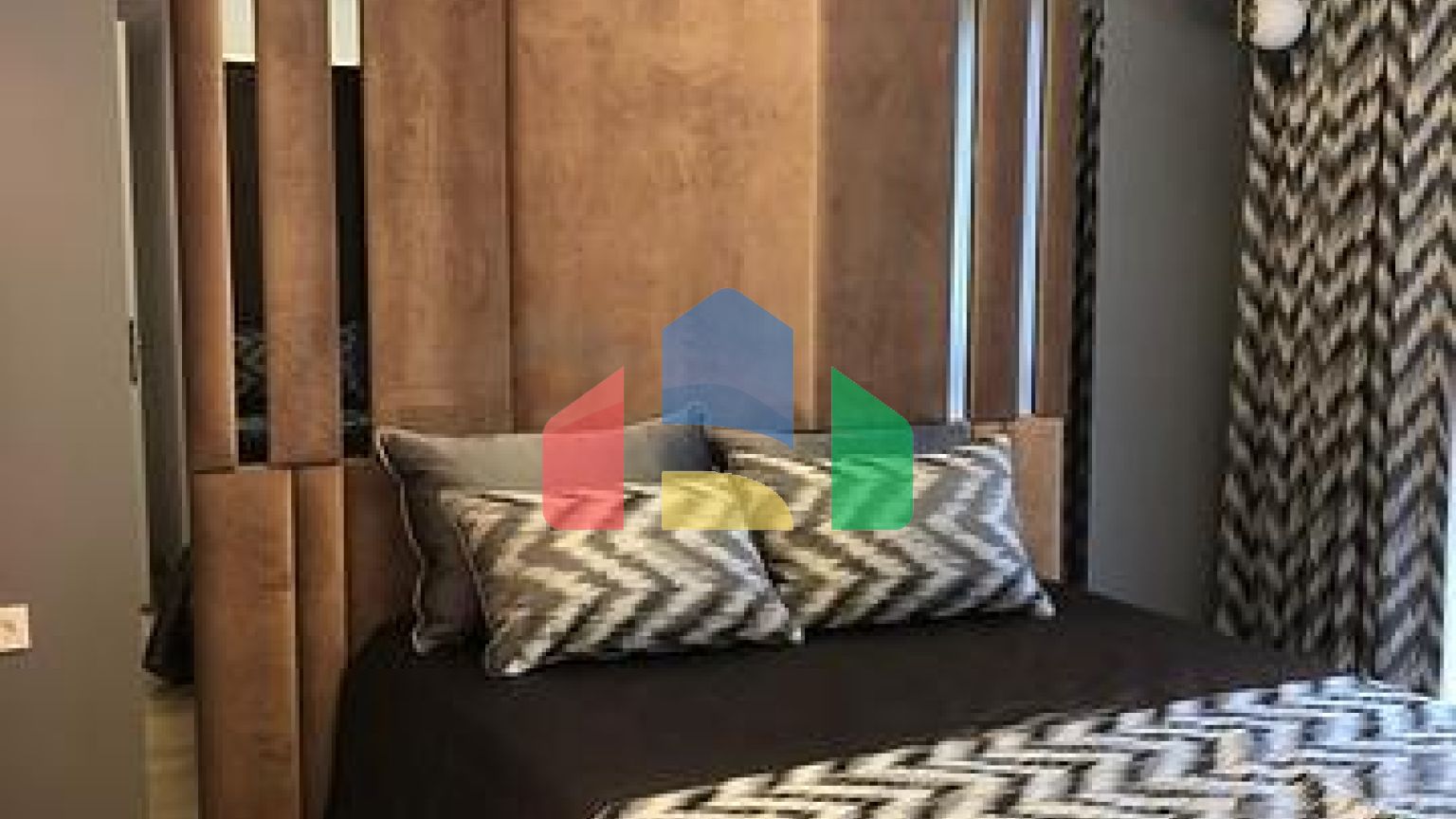 Житловий комплекс сімейної концепції, поруч з метро станцією