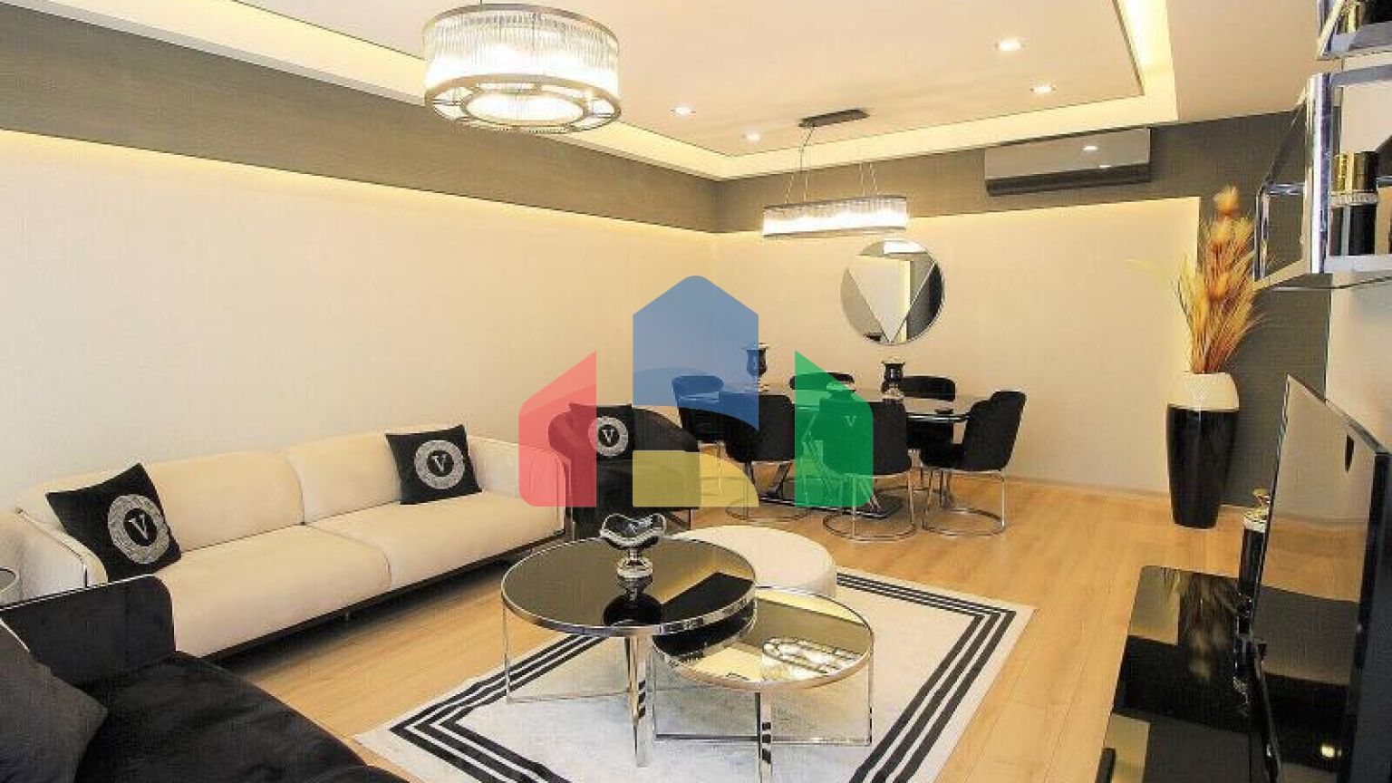 Квартира 3+1 с видом на море в Стамбуле