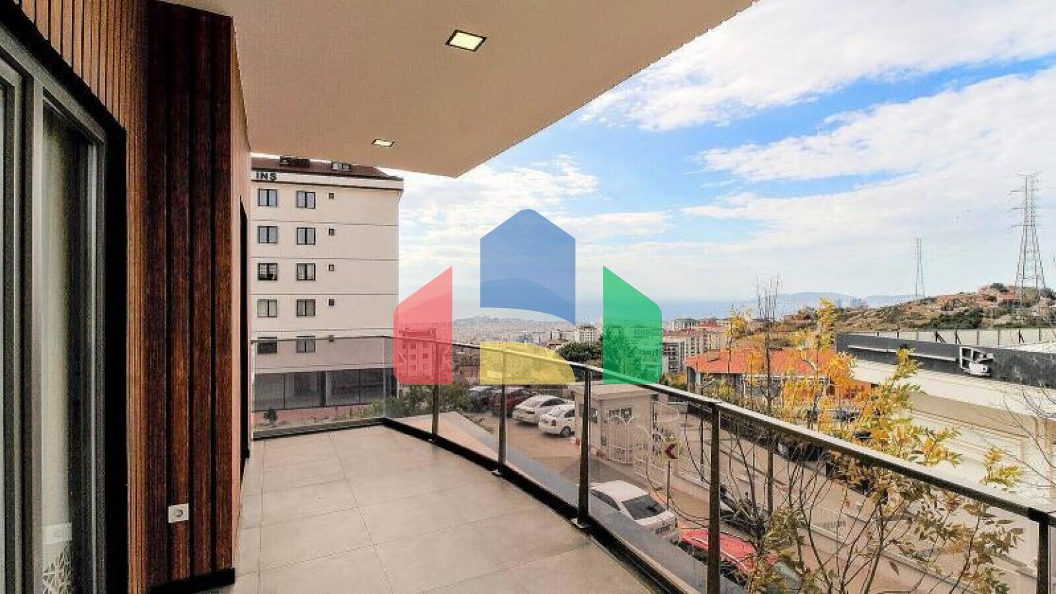 Квартира 3+1 с видом на море в Стамбуле