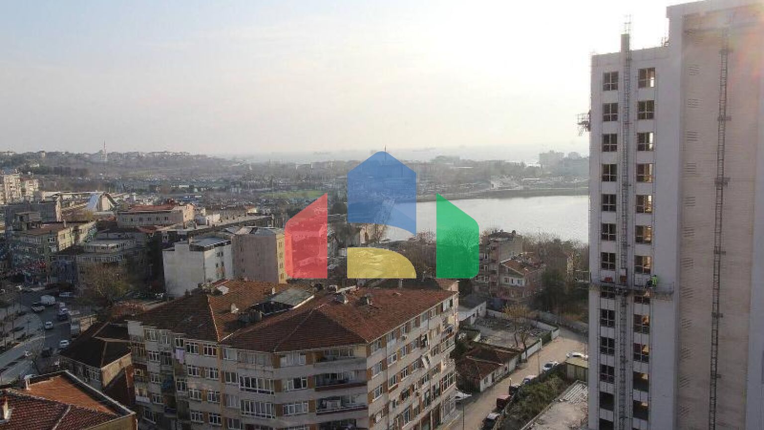 Квартира 1+1 с видом на море в Стамбуле