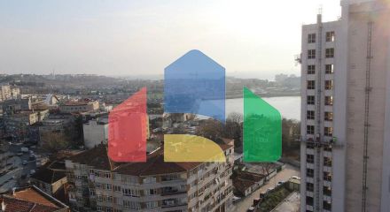 Квартира 1+1 с видом на море в Стамбуле