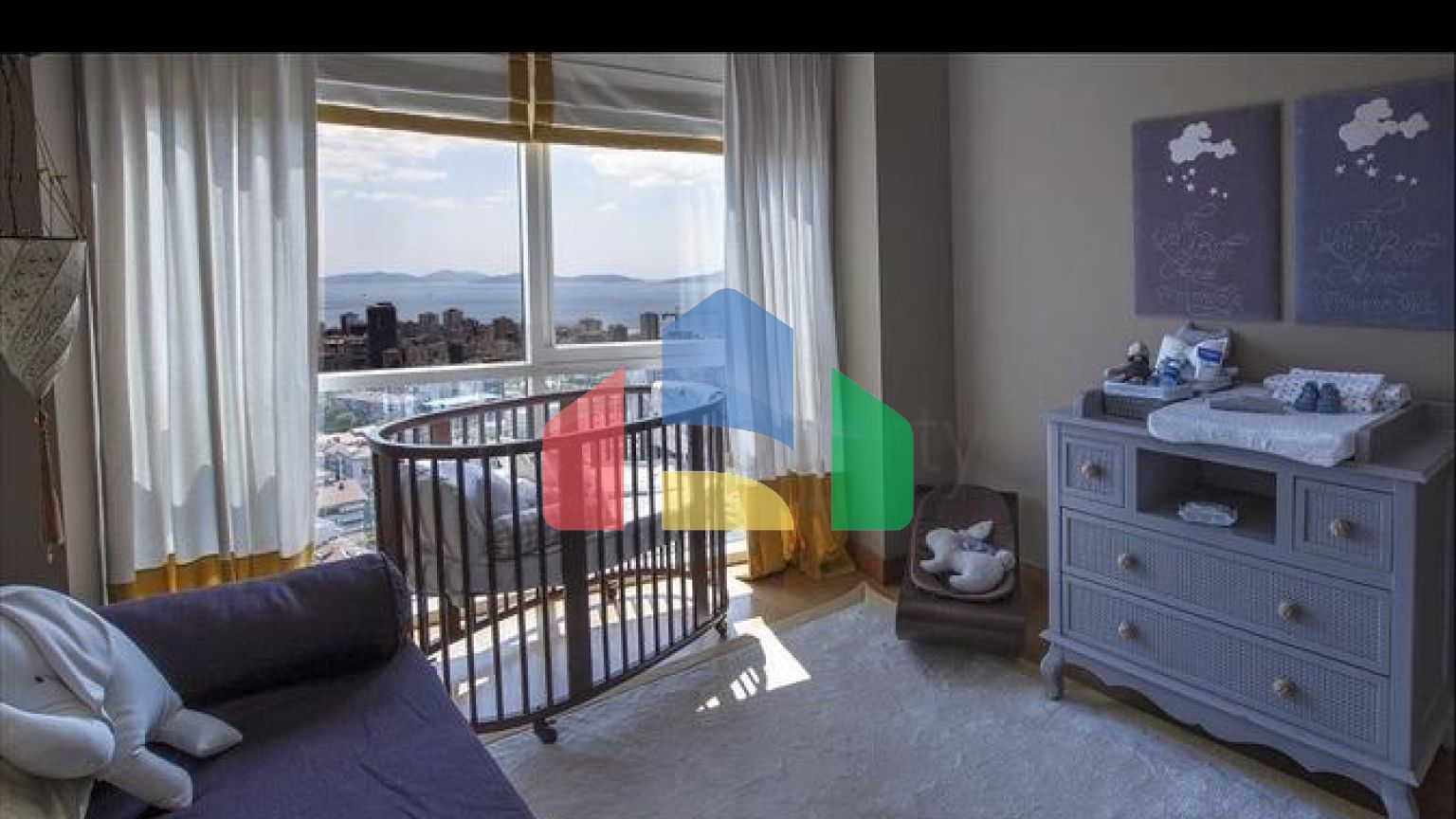 Апартаменти класу люкс на проспекті Багдад