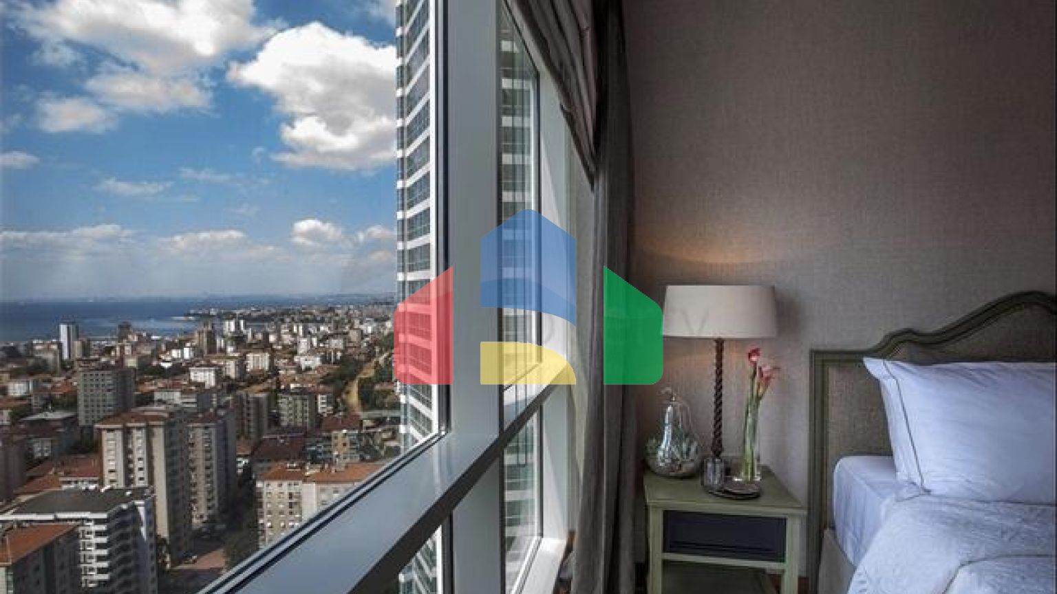 Апартаменти класу люкс на проспекті Багдад