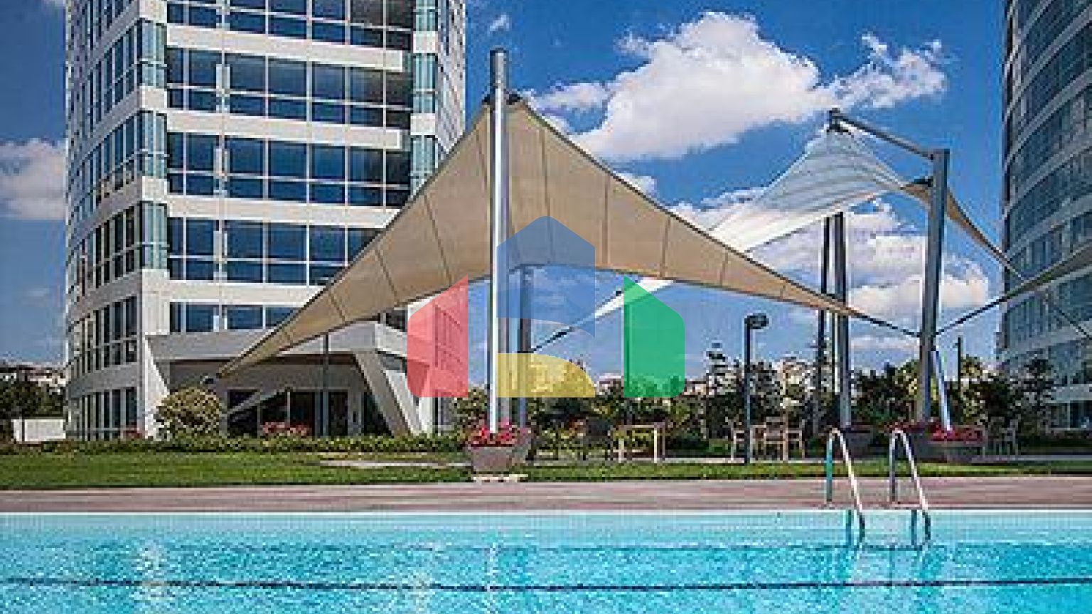 Апартаменти класу люкс на проспекті Багдад