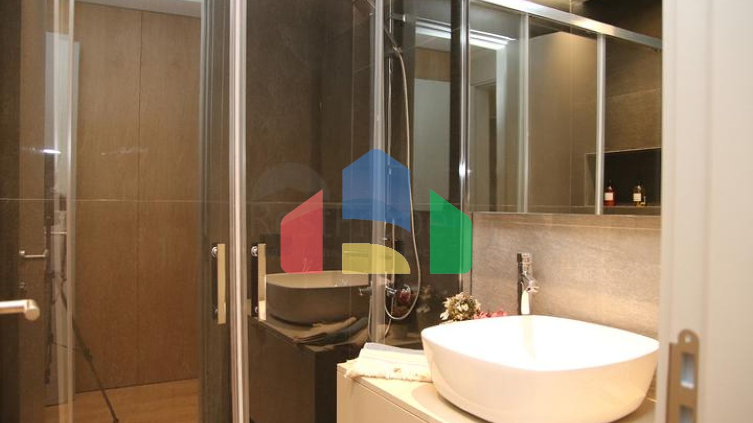 Унікальний сімейний комплекс в районі Бейлікдюзю