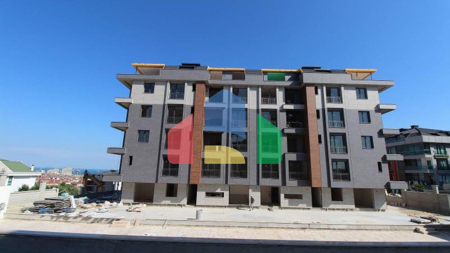 Дюплекс 3+2 с видом на море в Стамбуле