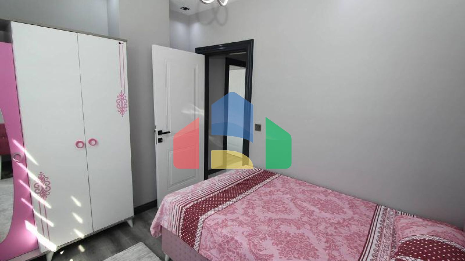 Дюплекс 3+2 с видом на море в Стамбуле