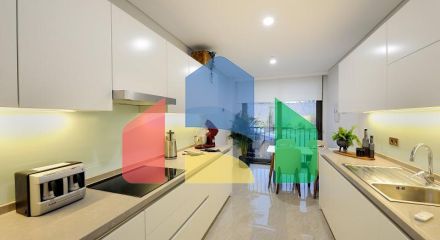 Квартира 3+1 с видом на море в Стамбуле