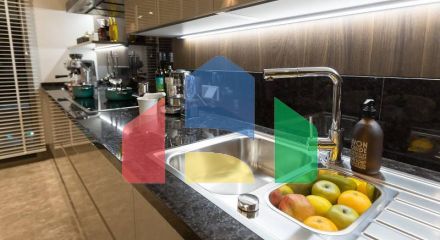 Квартира 5+1 с видом на море в Стамбуле