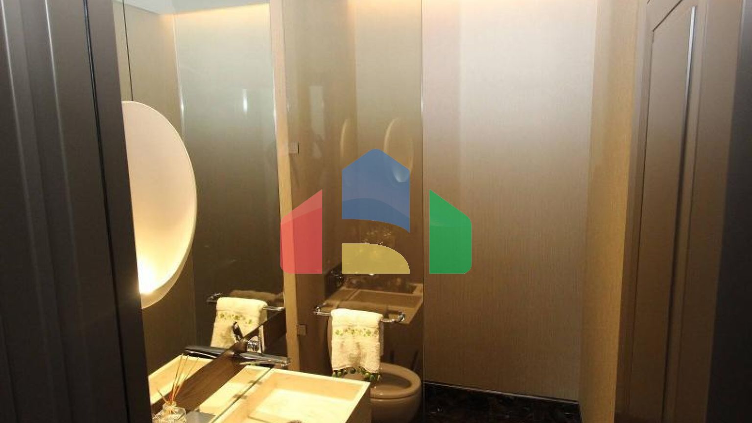 Квартира 5+1 с видом на море в Стамбуле