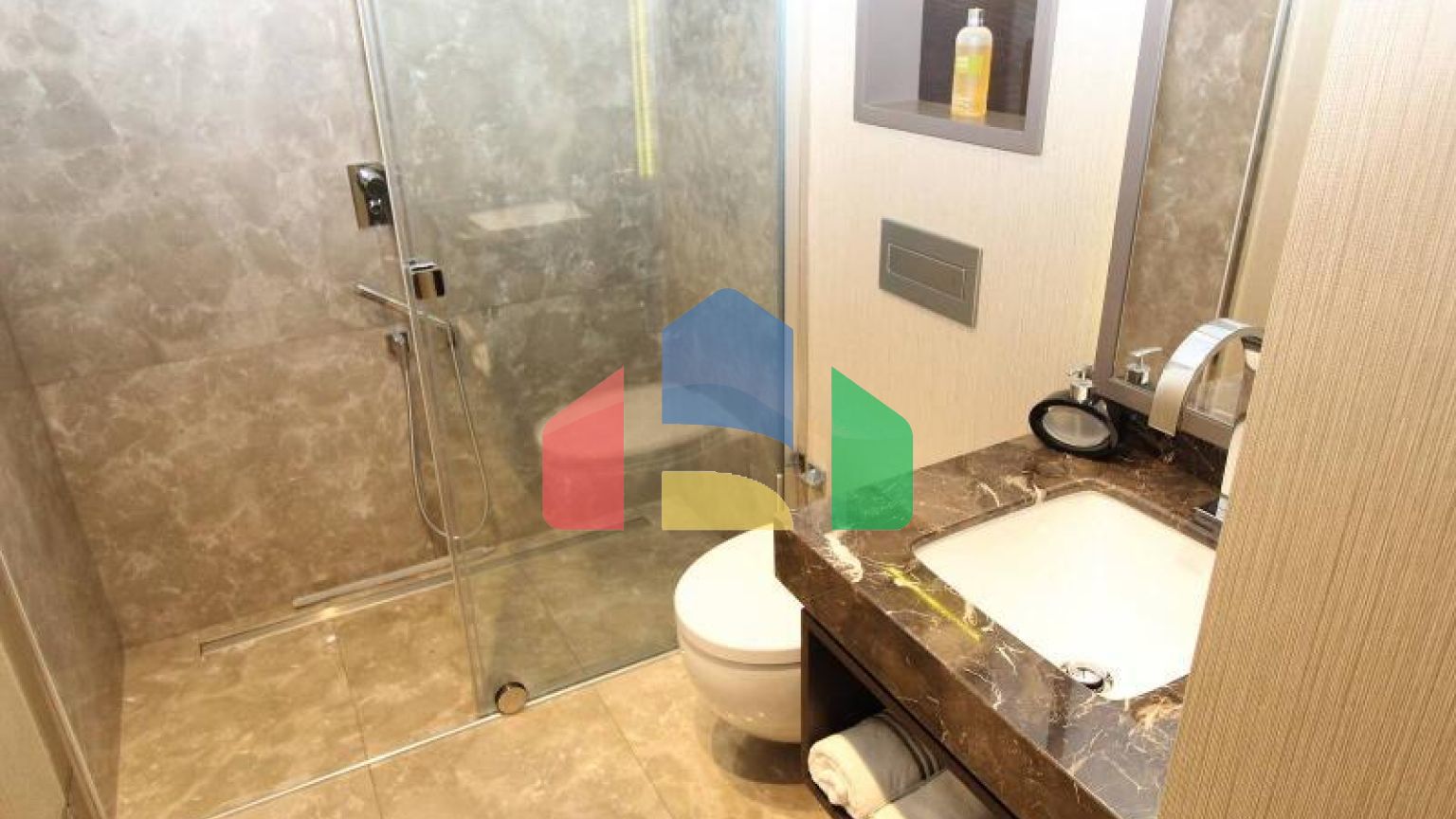 Квартира 5+1 с видом на море в Стамбуле