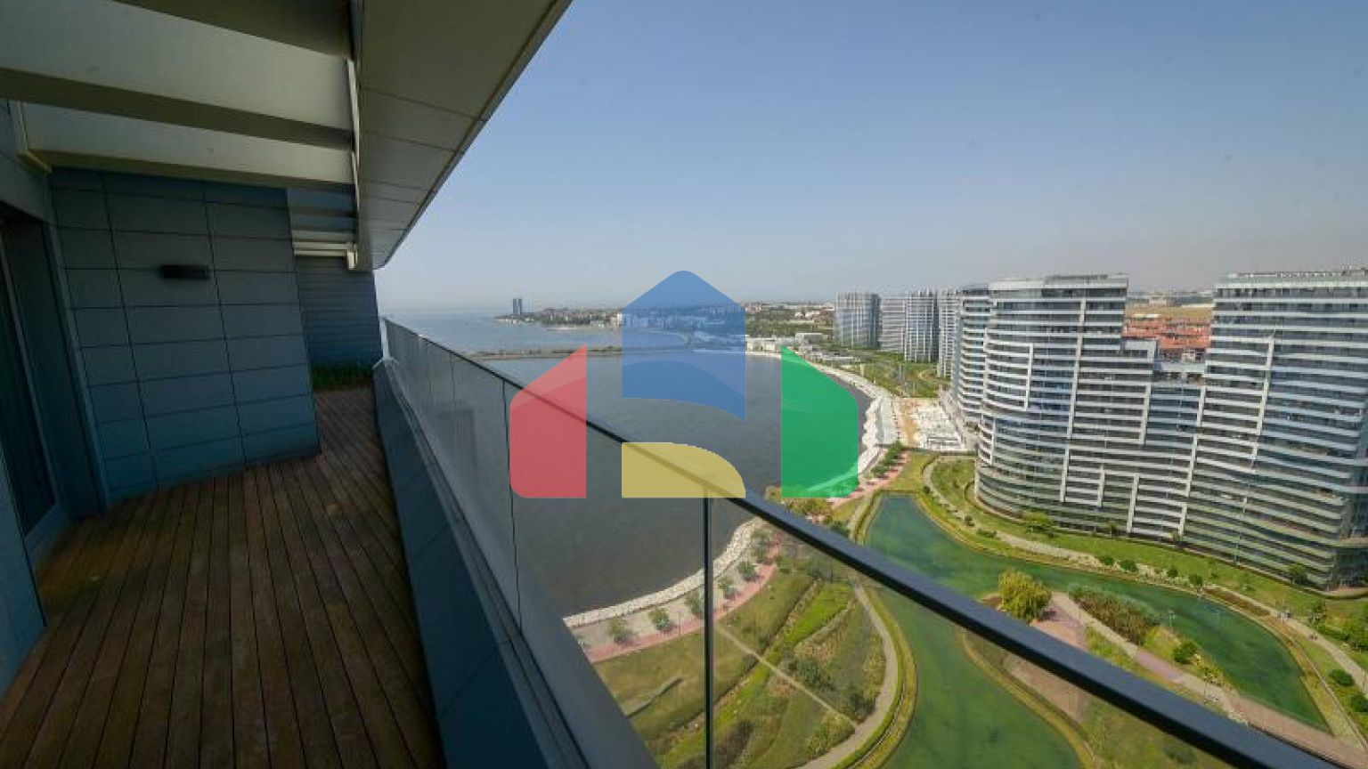 Квартира 1+1 с видом на море в Стамбуле