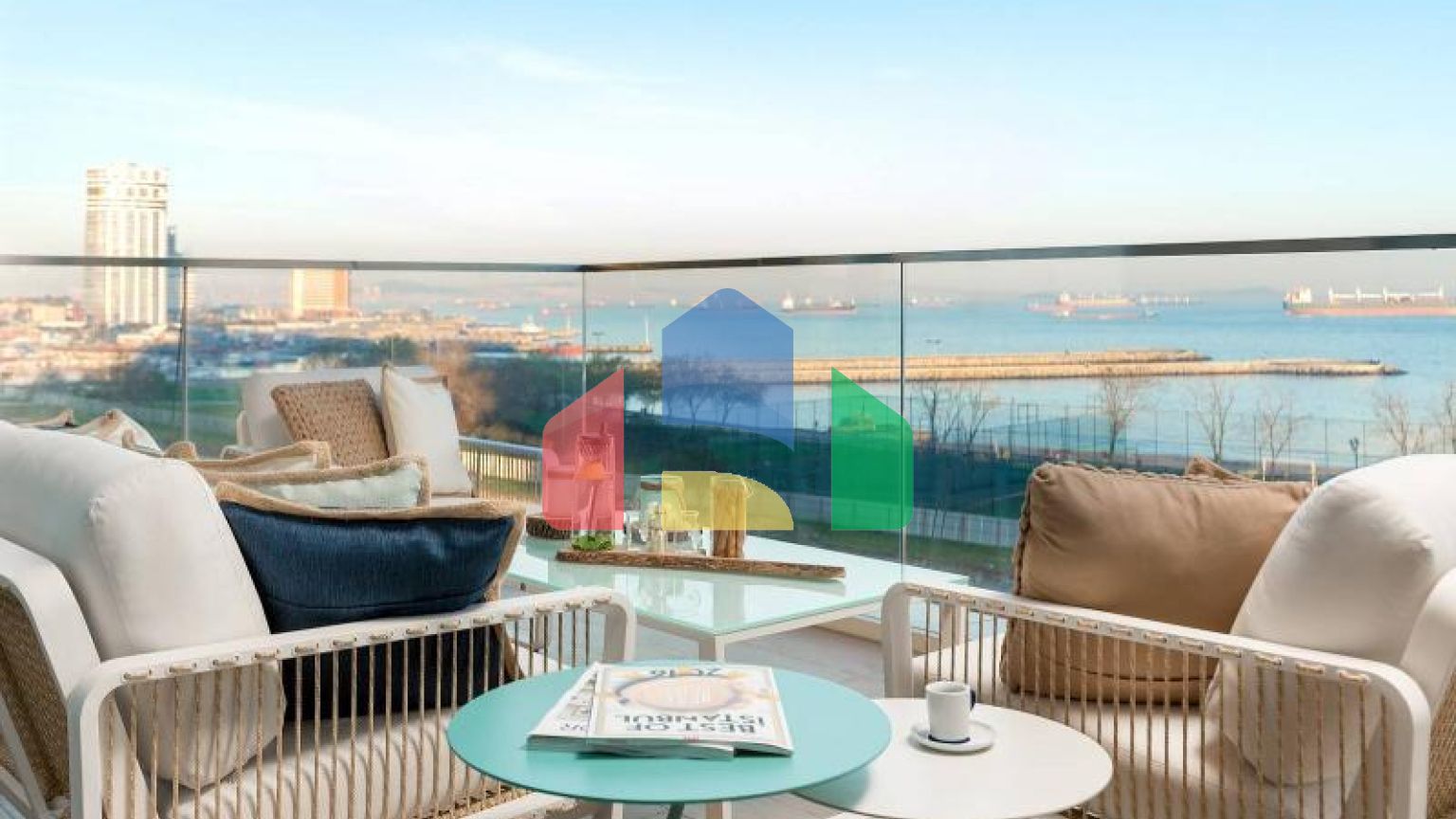 Дюплекс 5+2 с видом на море в Стамбуле