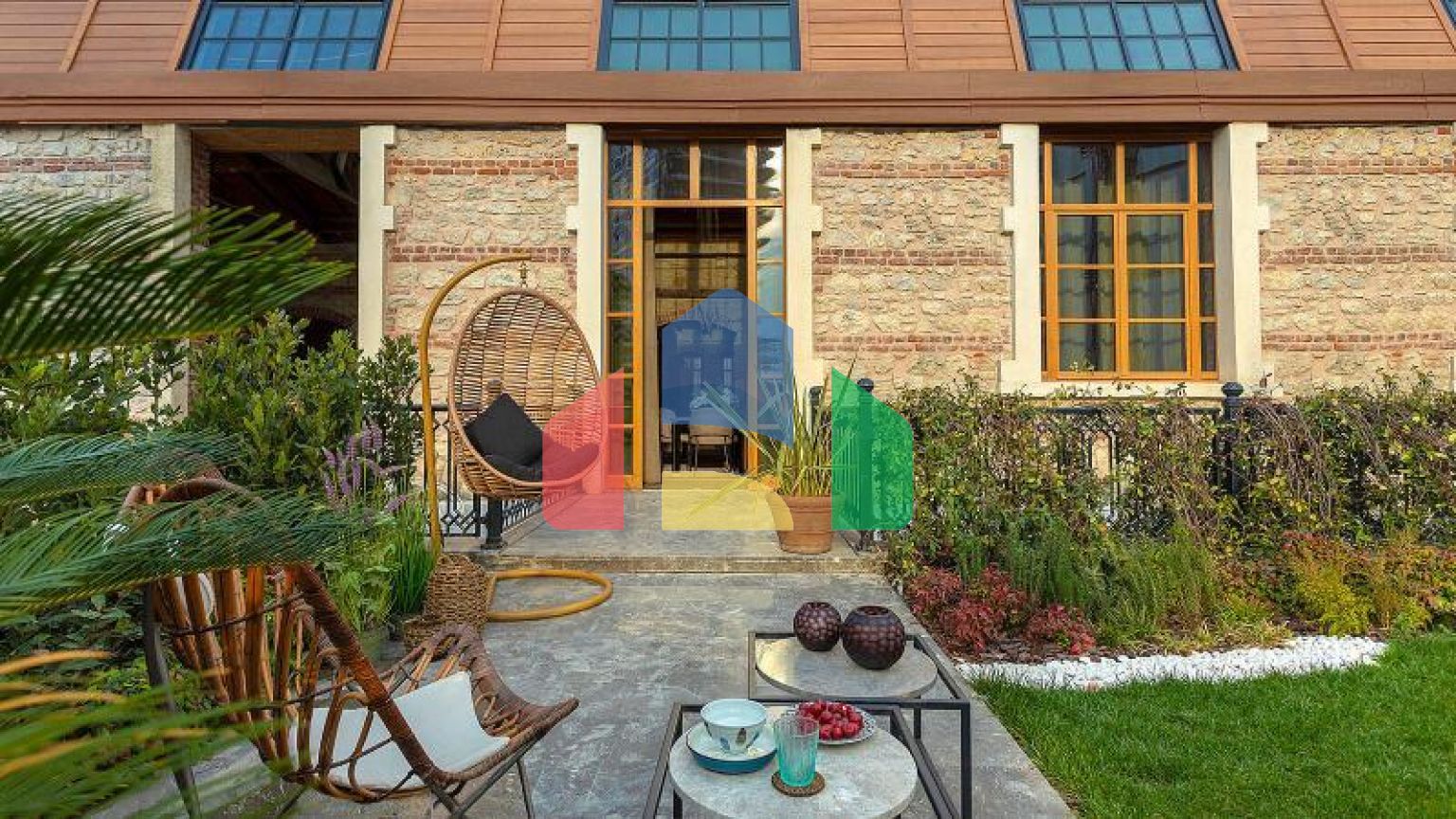 Квартира 5 + 1 з видом на море в Стамбулі