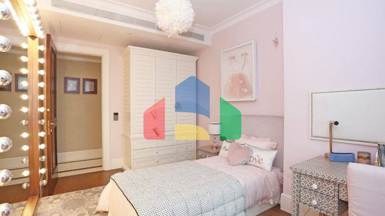 Квартира 5 + 1 з видом на море в Стамбулі