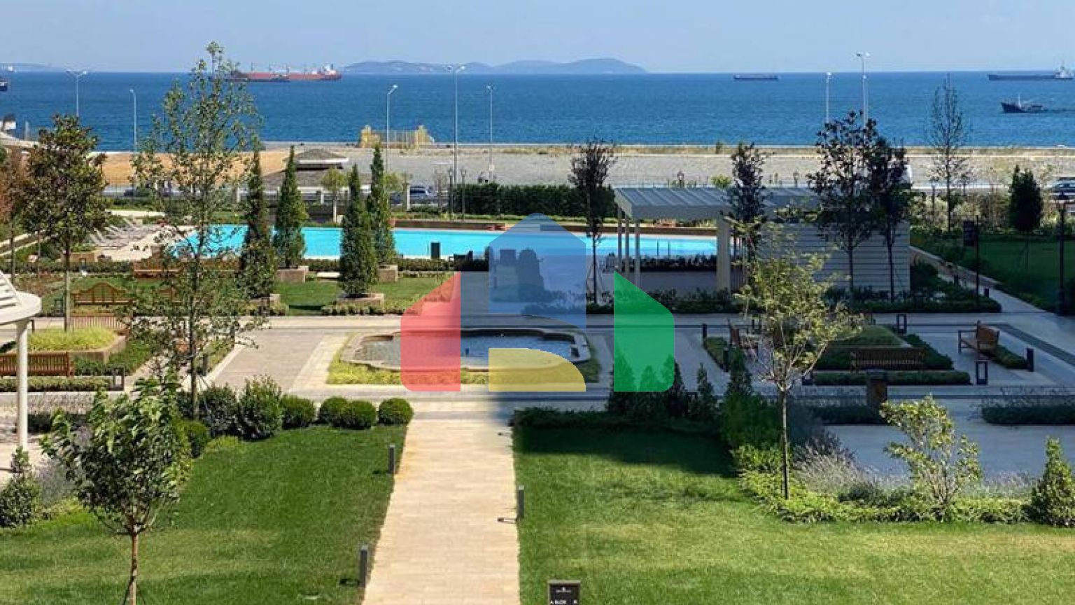 Квартира 2+1 с видом на море в Стамбуле