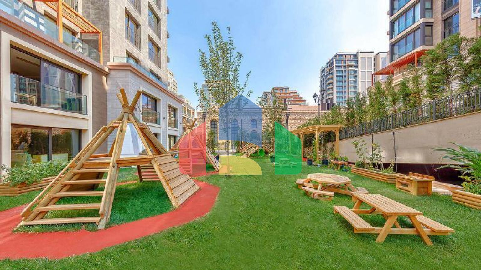 Квартира 3 + 1 з видом на море в Стамбулі