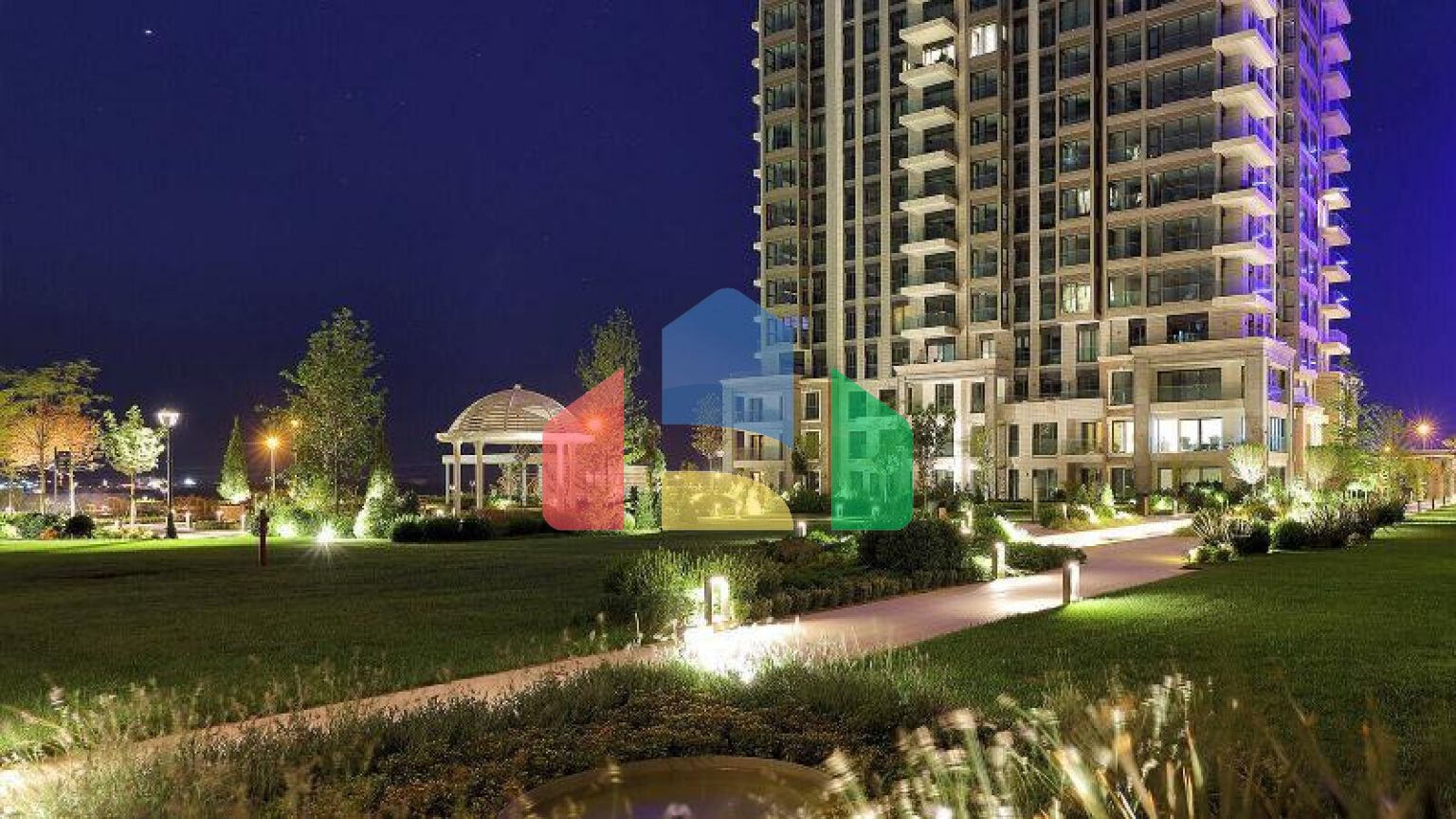 Квартира 3 + 1 з видом на море в Стамбулі