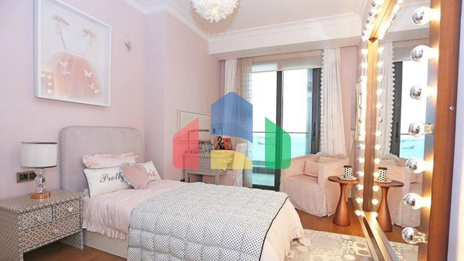 Квартира 3 + 1 з видом на море в Стамбулі