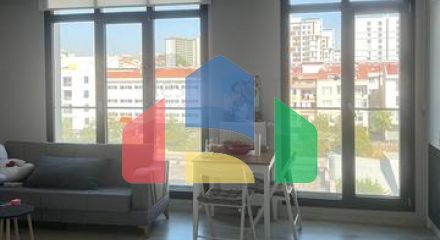 У готовому житловому комплексі району Багджилар, представлена на продаж квартира плануванням 1+1