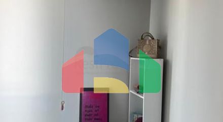 У готовому житловому комплексі району Багджилар, представлена на продаж квартира плануванням 1+1