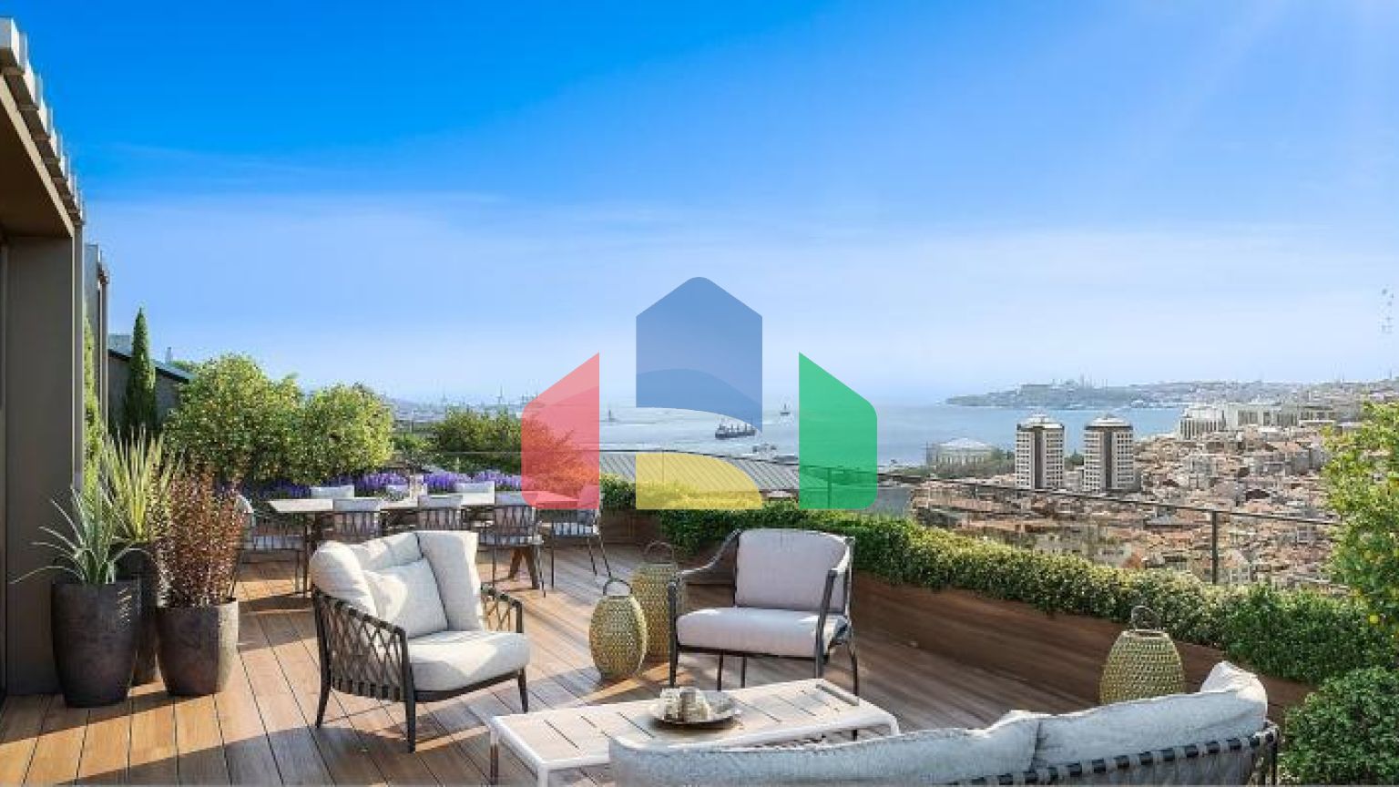 Квартира 4+1 с видом на море в Стамбуле