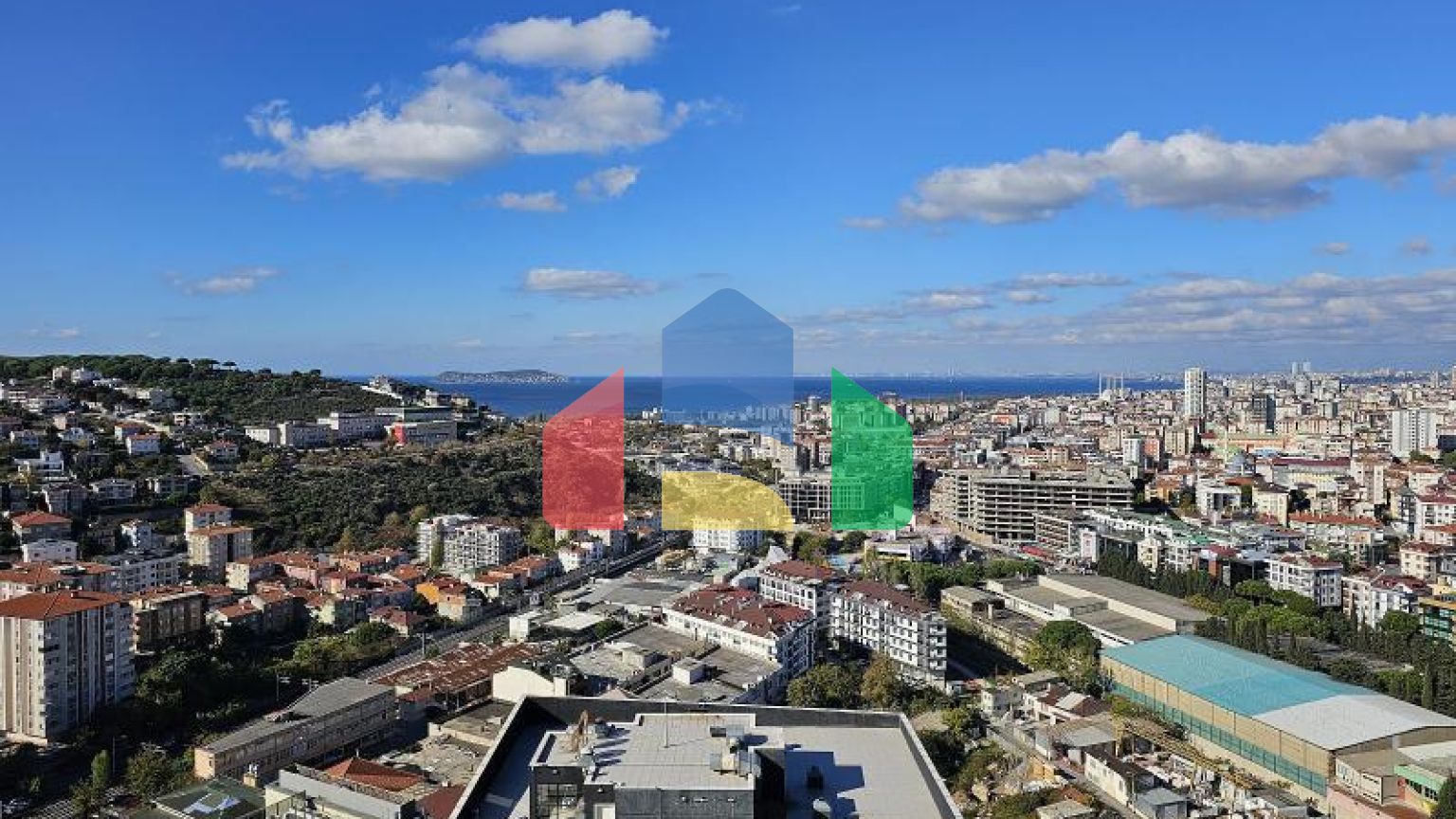 Квартира 1+1 с видом на море в Стамбуле