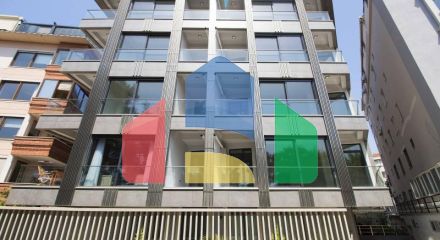 Квартира 4+1 с видом на море в Стамбуле