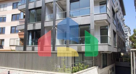 Квартира 4+1 с видом на море в Стамбуле