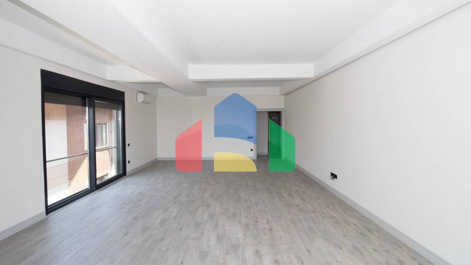 Квартира 4+1 с видом на море в Стамбуле