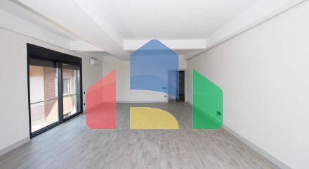 Квартира 4+1 с видом на море в Стамбуле