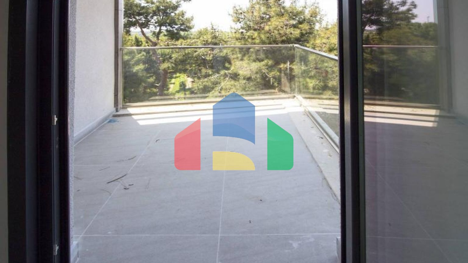 Квартира 4+1 с видом на море в Стамбуле