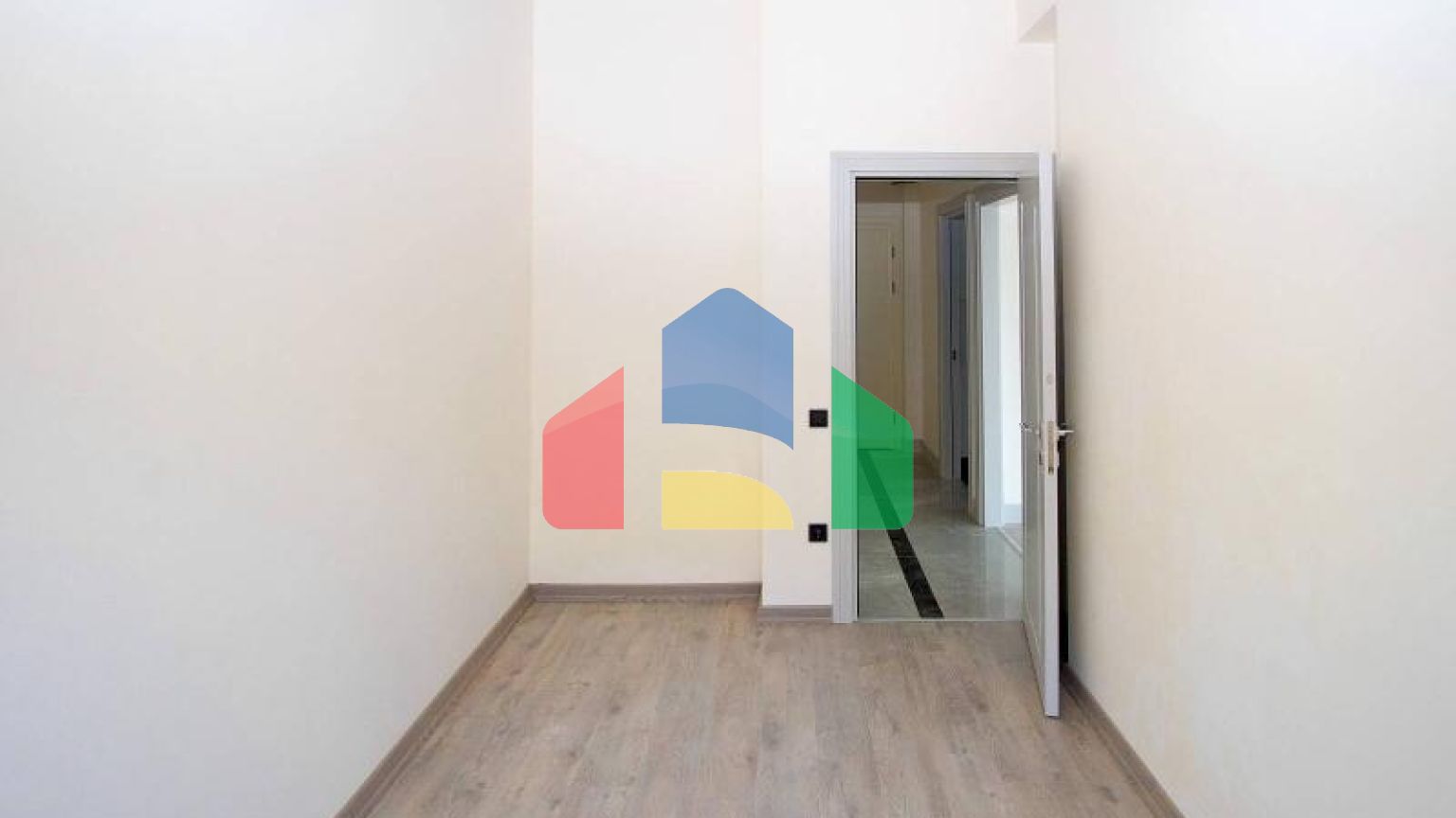 Квартира 4+1 с видом на море в Стамбуле