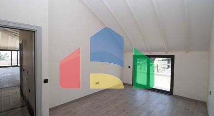 Квартира 4+1 с видом на море в Стамбуле