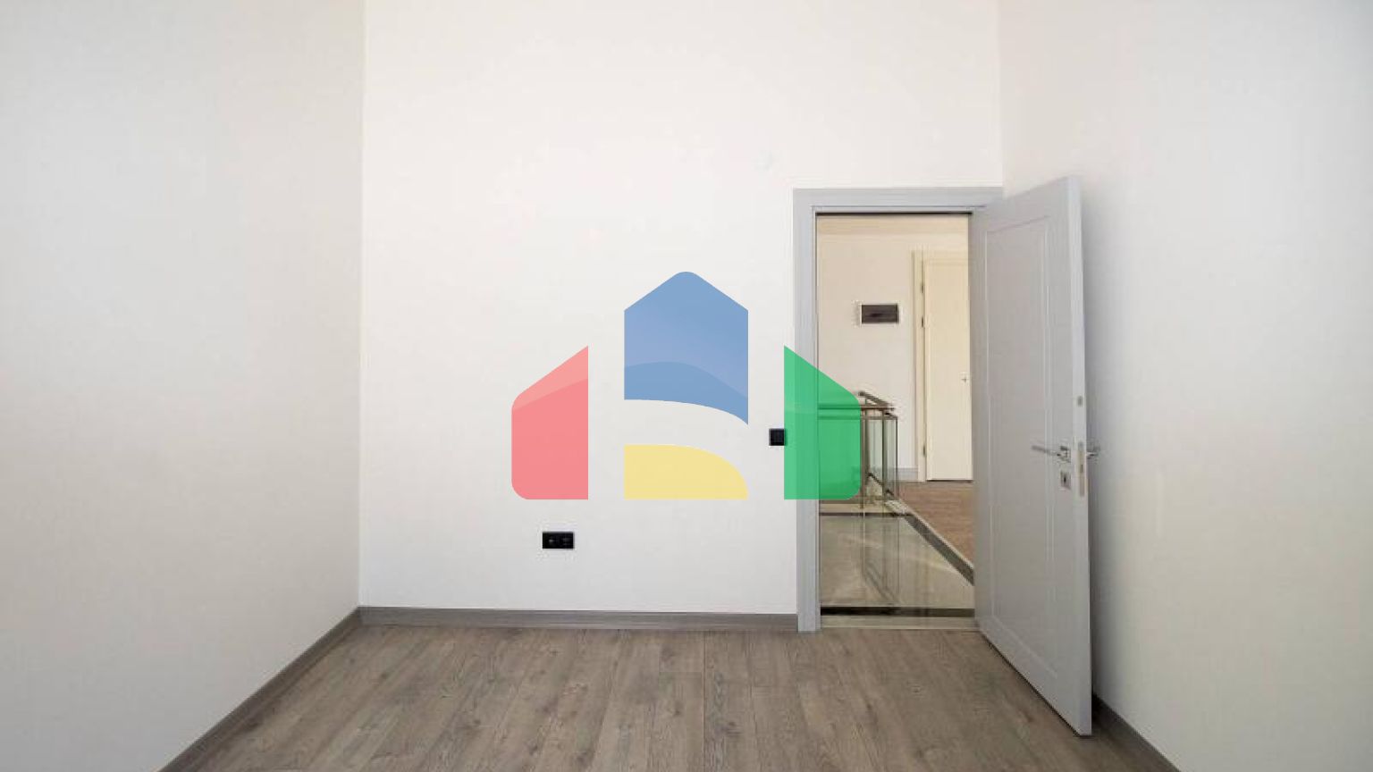 Квартира 4+1 с видом на море в Стамбуле