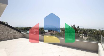 Квартира 4+1 с видом на море в Стамбуле