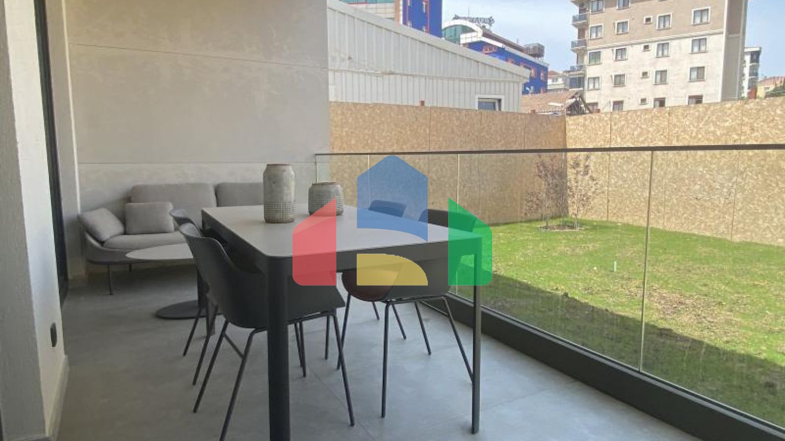 Квартира 1+1 с видом на море в Стамбуле