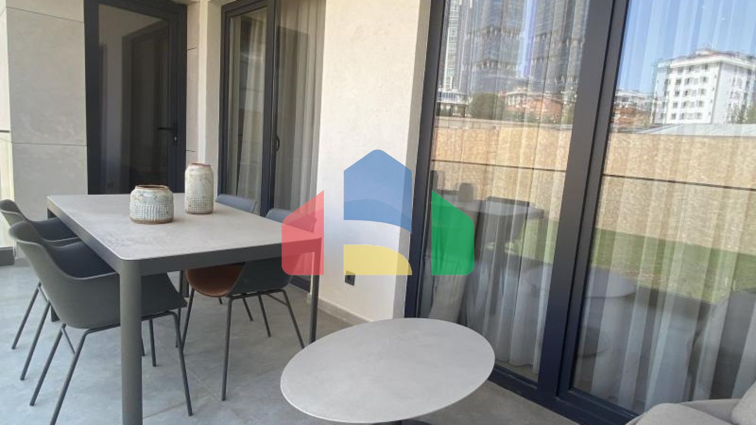 Квартира 1+1 с видом на море в Стамбуле