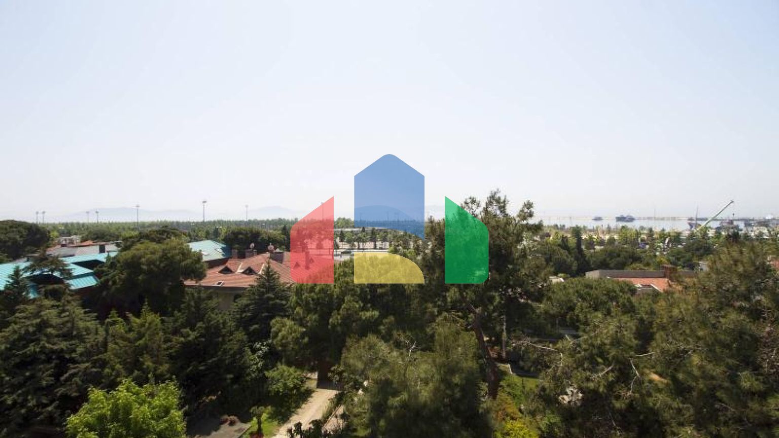 Квартира 3+1 с видом на море в Стамбуле