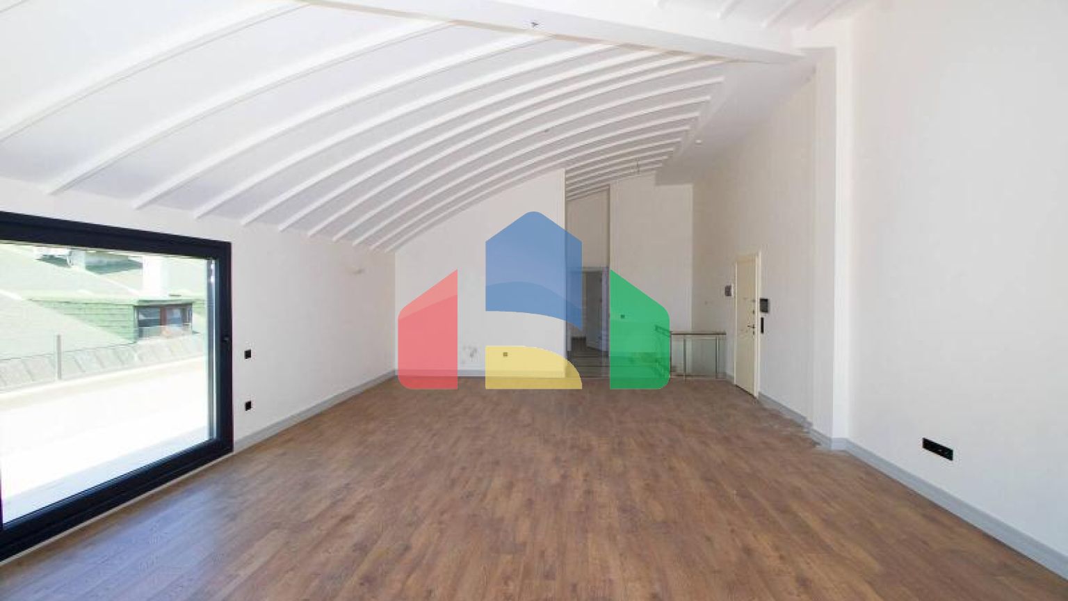 Квартира 3+1 с видом на море в Стамбуле