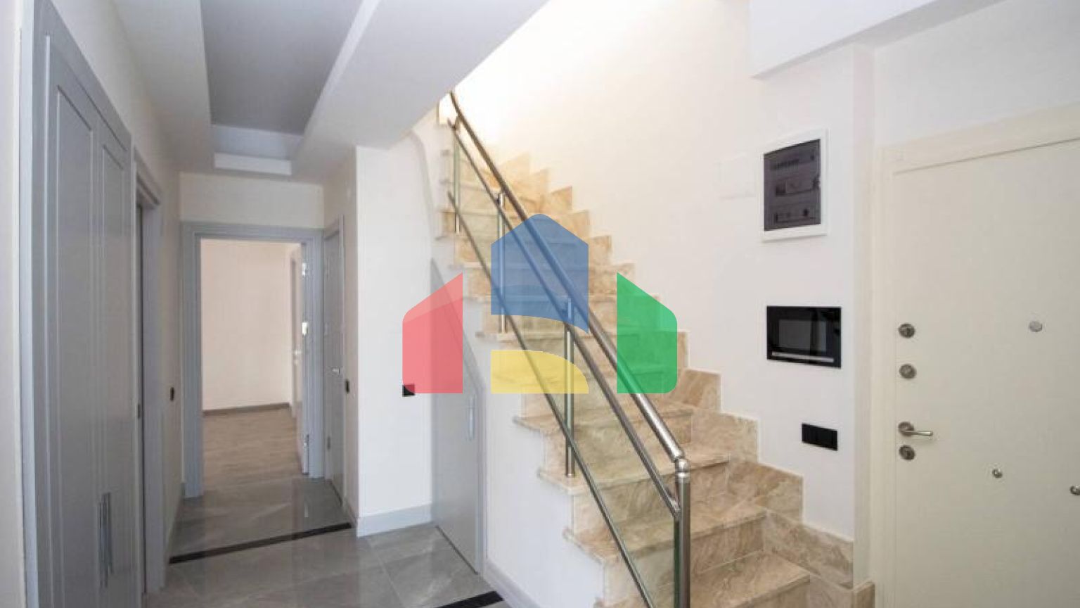 Квартира 3+1 с видом на море в Стамбуле